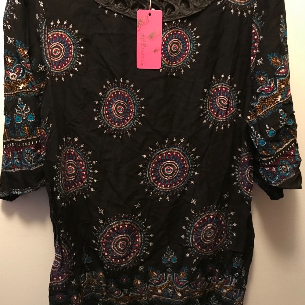 Top size Large